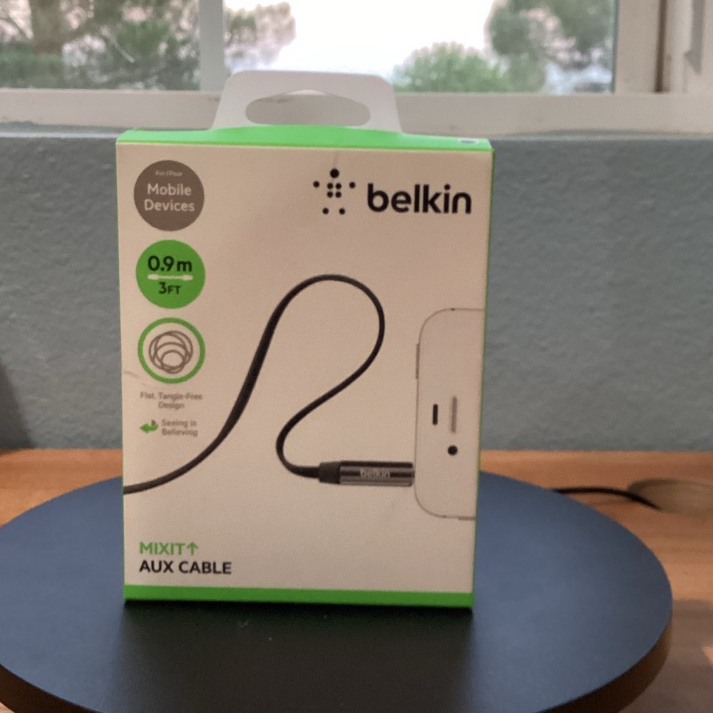 Belkin Green and Black MIXIT AUX Cable